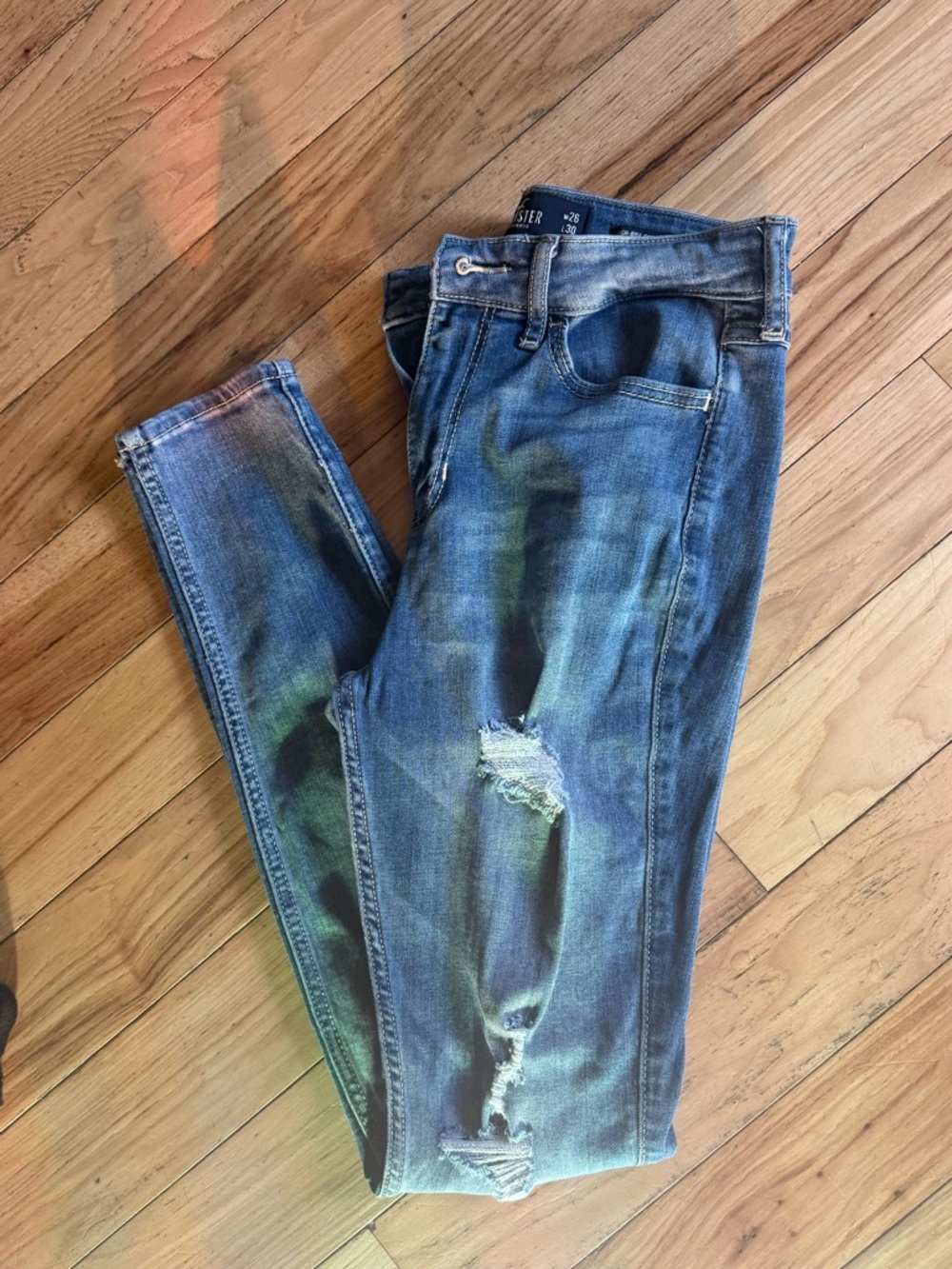 Hollister High Rise Super Skinny Jeans – Distressed Light Wash 💙